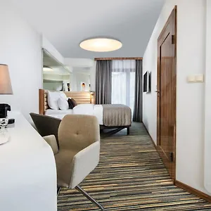https://metropolis-design.krakowhotelspoland.com